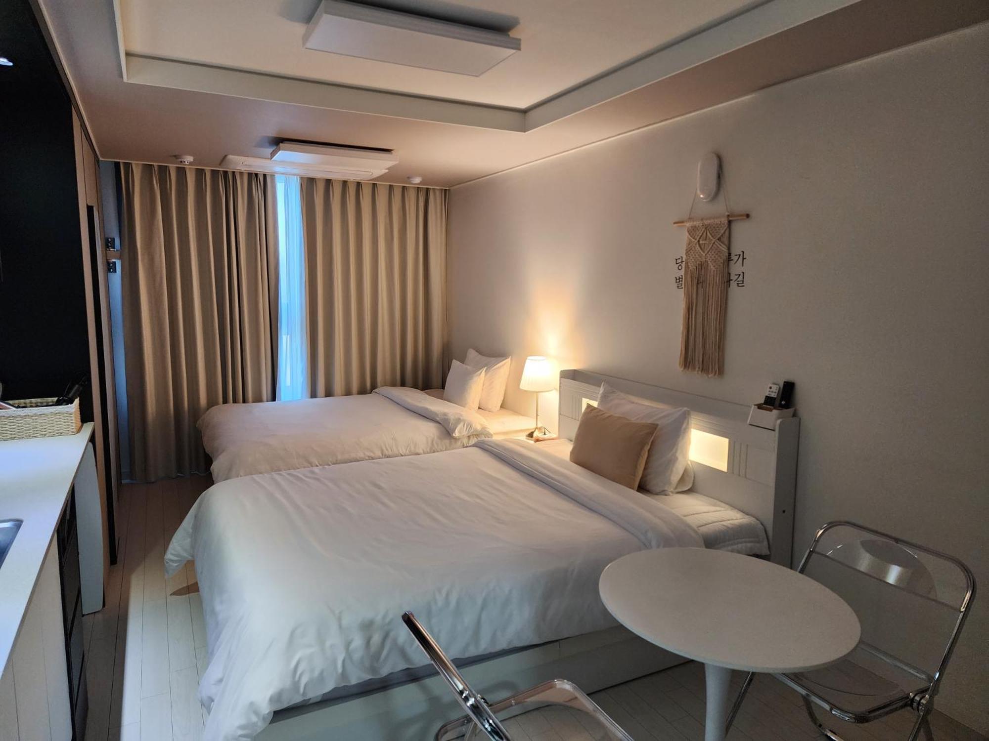 Daon Stay Тегу Номер фото