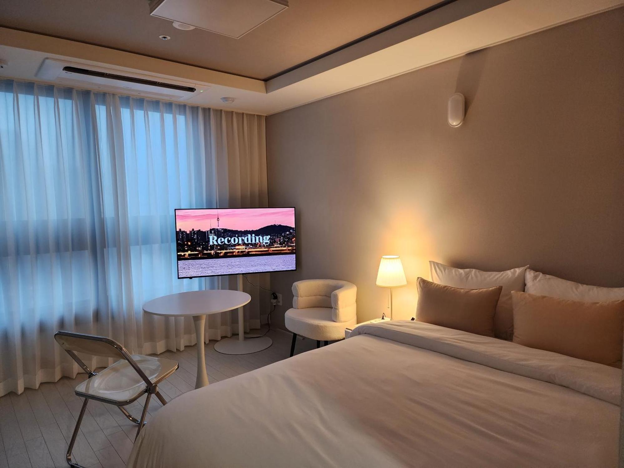 Daon Stay Тегу Номер фото